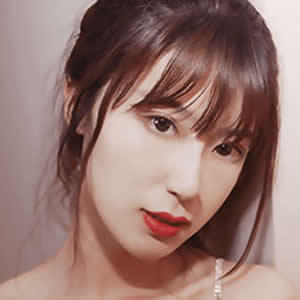 瑪麗蓮(邱玲珑)个人资料照片