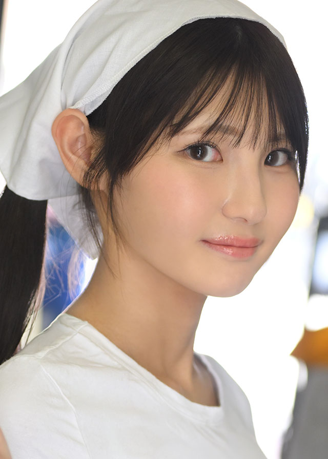 小泉楓(Koizumi Kaede)个人资料照片