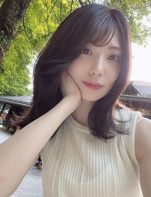 山岸綺花(山岸あや花)个人资料照片